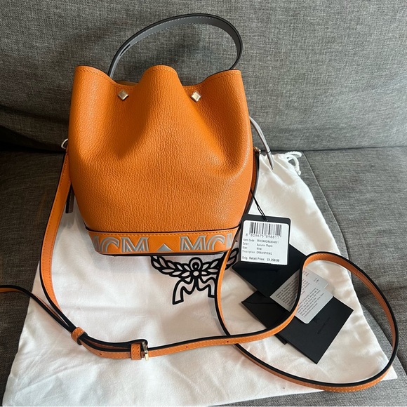 MCM AUTHENTIC autumn maple Milano drawstring crossbody bag - Picture 3 of 16